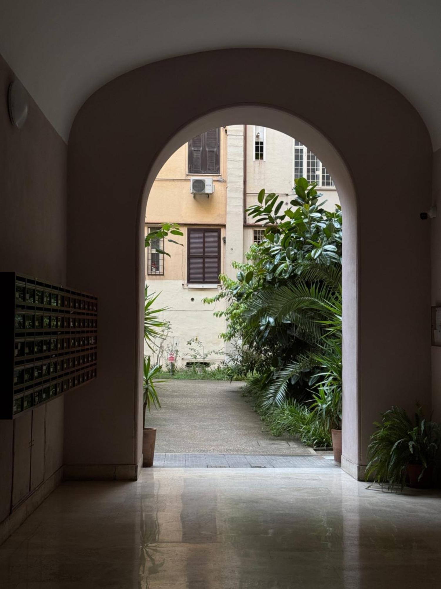Flat 7 Rome Guesthouse ภายนอก รูปภาพ