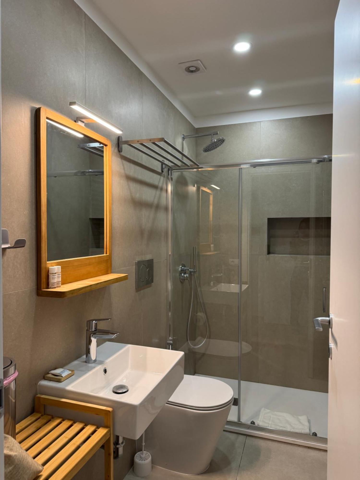Flat 7 Rome Guesthouse ภายนอก รูปภาพ