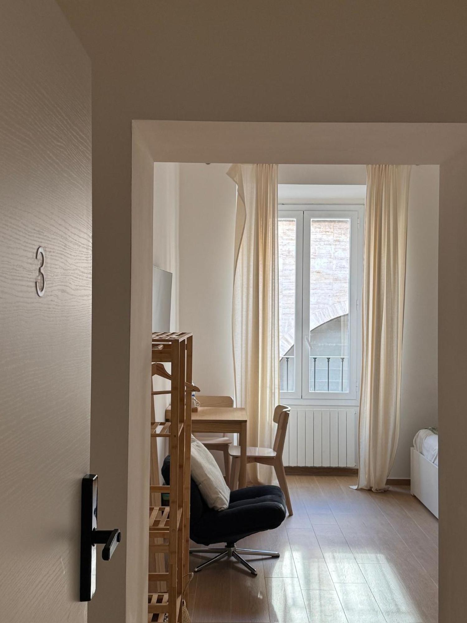 Flat 7 Rome Guesthouse ภายนอก รูปภาพ